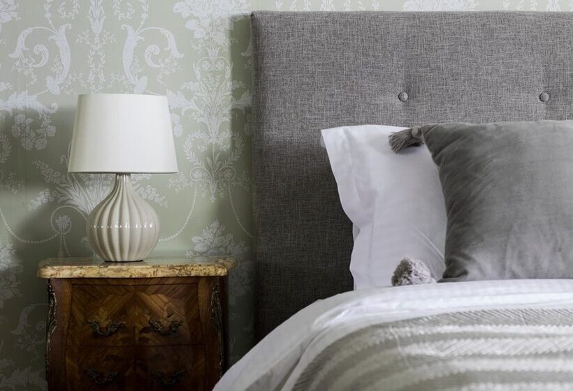 Pensão Linndhu House