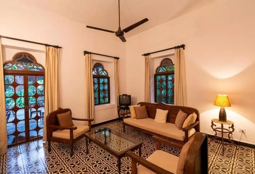 Pension  Marbella Guest House