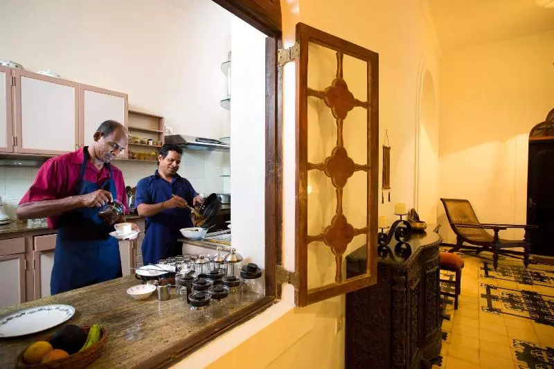 Pension  Marbella Guest House