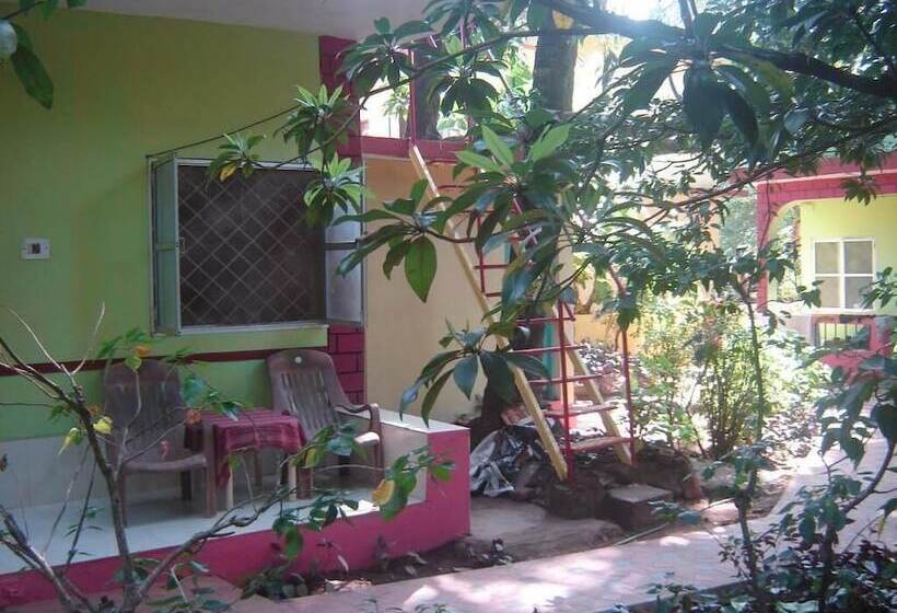 פנסיון Silver Moon Guest House