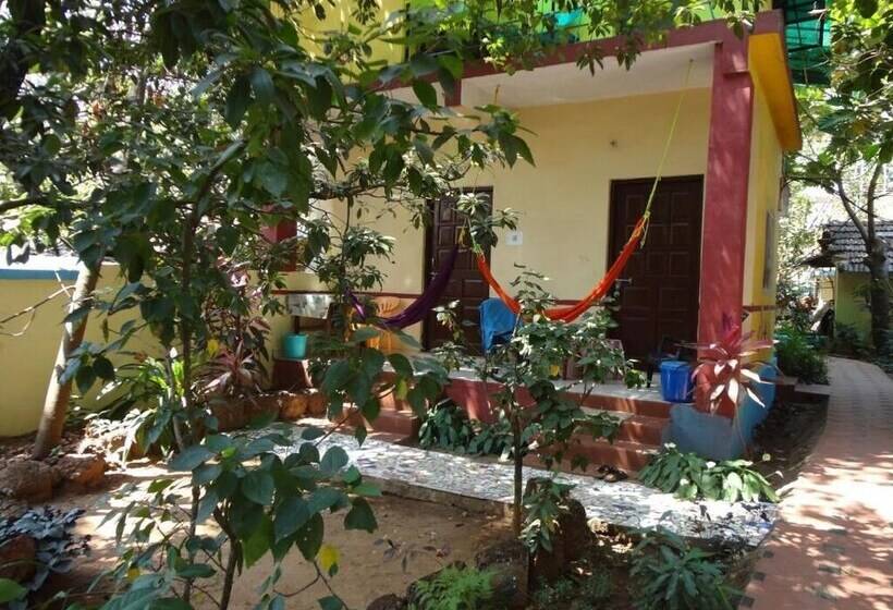 פנסיון Silver Moon Guest House