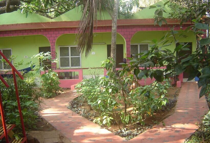 פנסיון Silver Moon Guest House