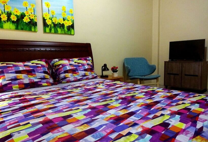 פנסיון The Yellow House