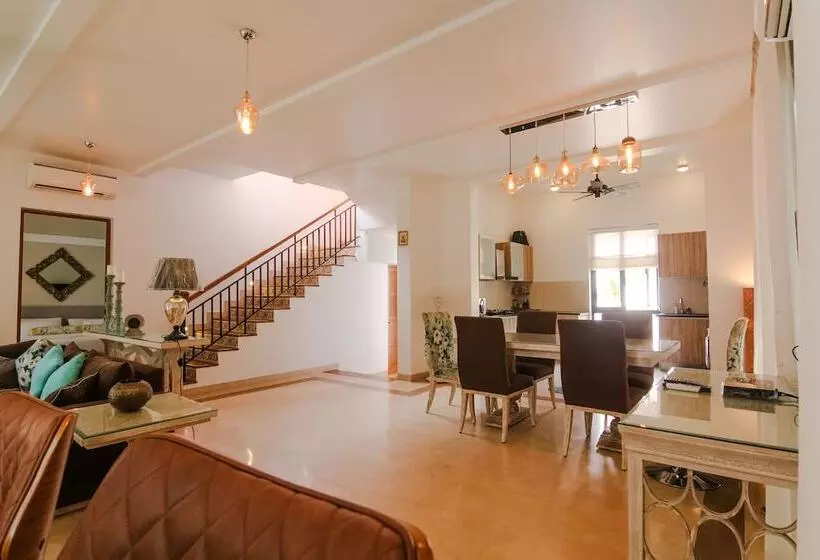 Sol Banyan Villa