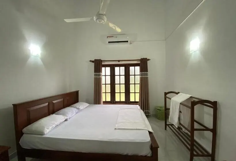 ホテル Andres Bungalow