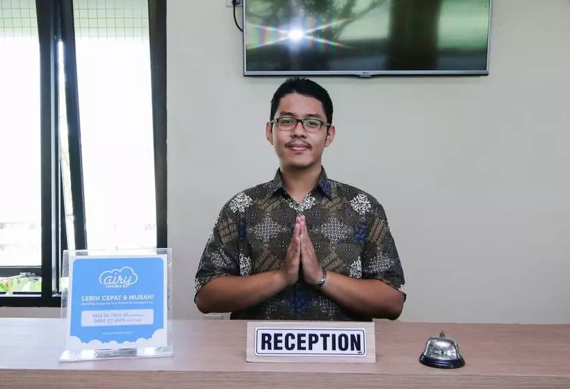 Hotelli Airy Syariah Pondok Bambu 3 Bojonegoro
