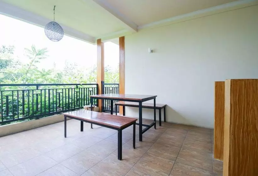 Hotelli Airy Syariah Pondok Bambu 3 Bojonegoro