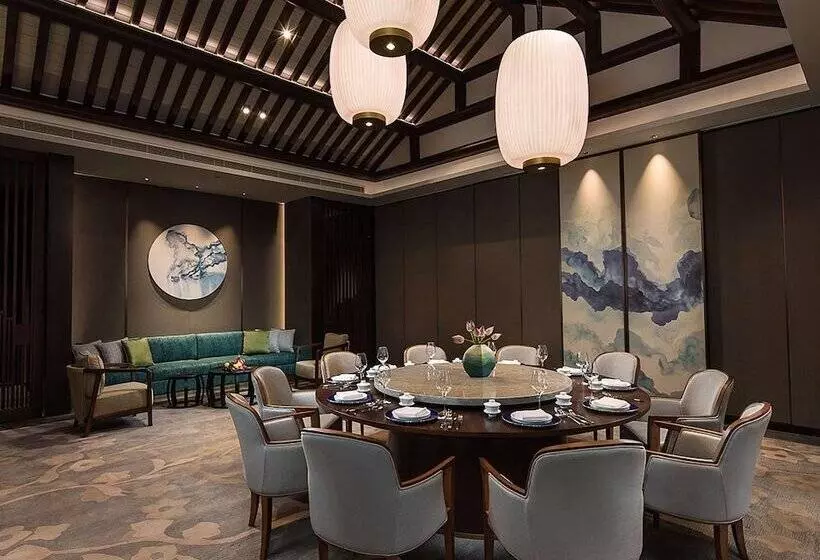 ホテル Banyan Tree Anji