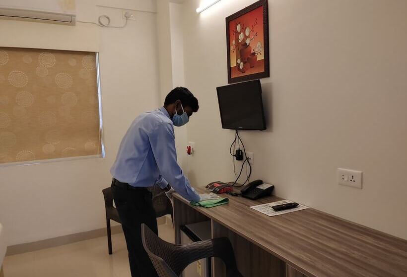 هتل Downtown Business