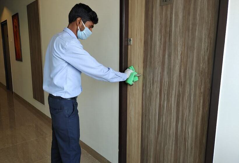 هتل Downtown Business