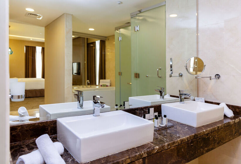 酒店 Four Points By Sheraton Production City, Dubai