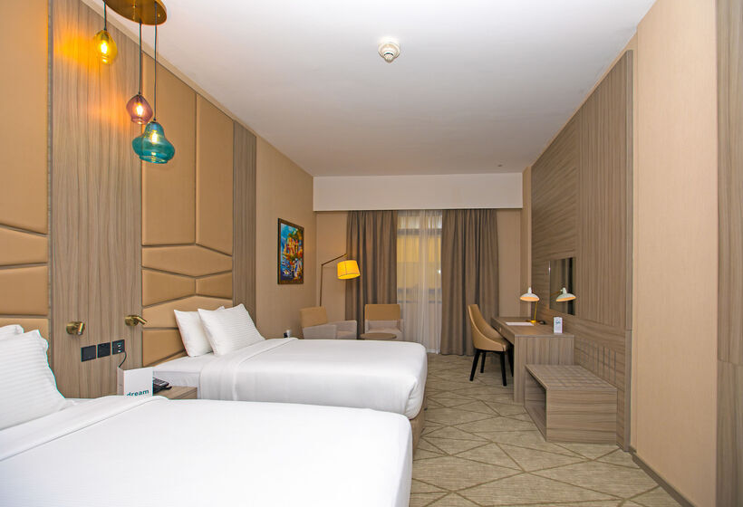 酒店 Four Points By Sheraton Production City, Dubai