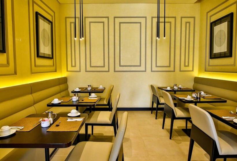 酒店 Four Points By Sheraton Production City, Dubai