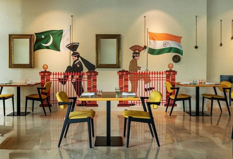 酒店 Four Points By Sheraton Production City, Dubai