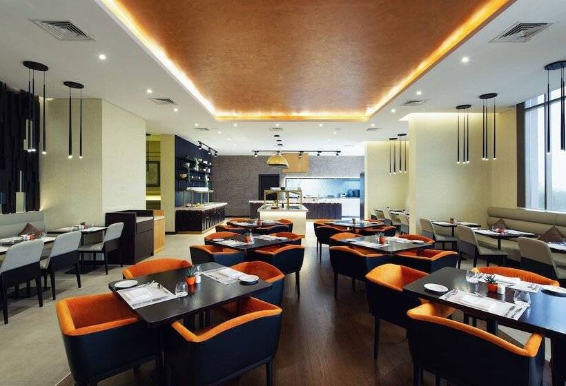 酒店 Four Points By Sheraton Production City, Dubai