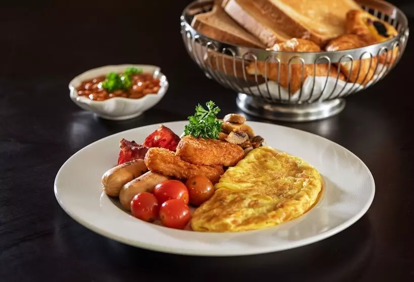 ホテル Four Points By Sheraton Production City, Dubai