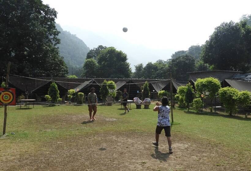 Отель Wildhawk Adventures