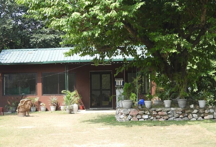 Отель Wildhawk Adventures