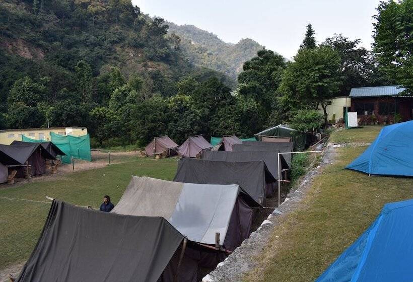 Отель Wildhawk Adventures