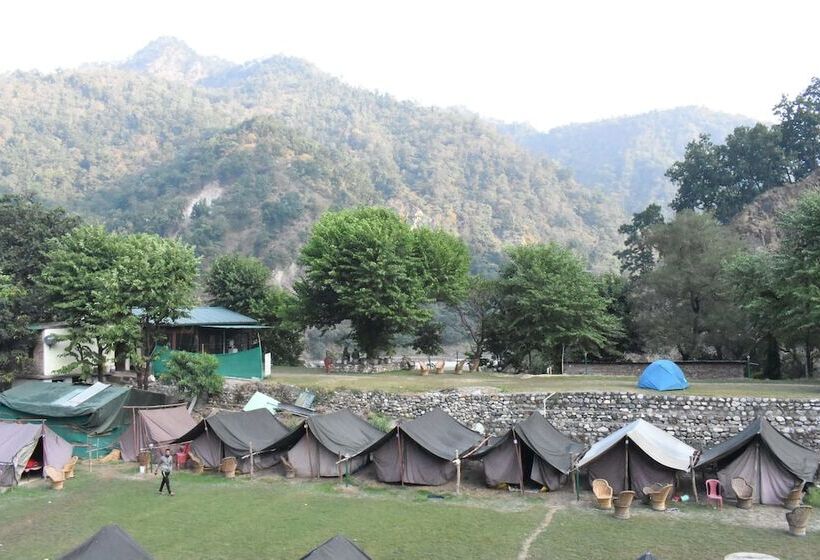 Отель Wildhawk Adventures