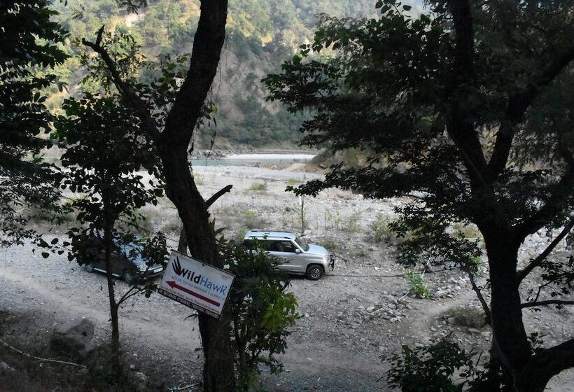 Отель Wildhawk Adventures