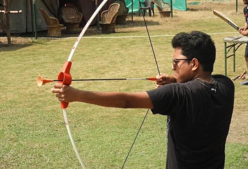 Отель Wildhawk Adventures