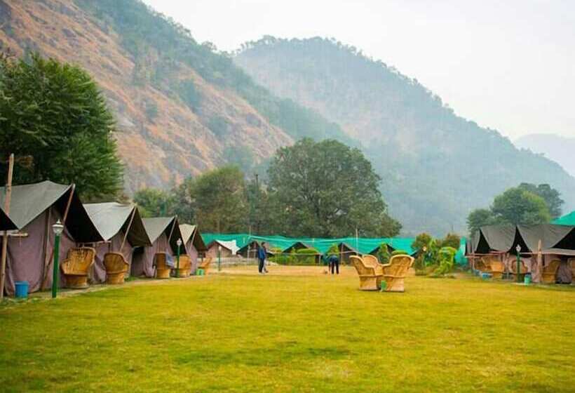 Отель Wildhawk Adventures