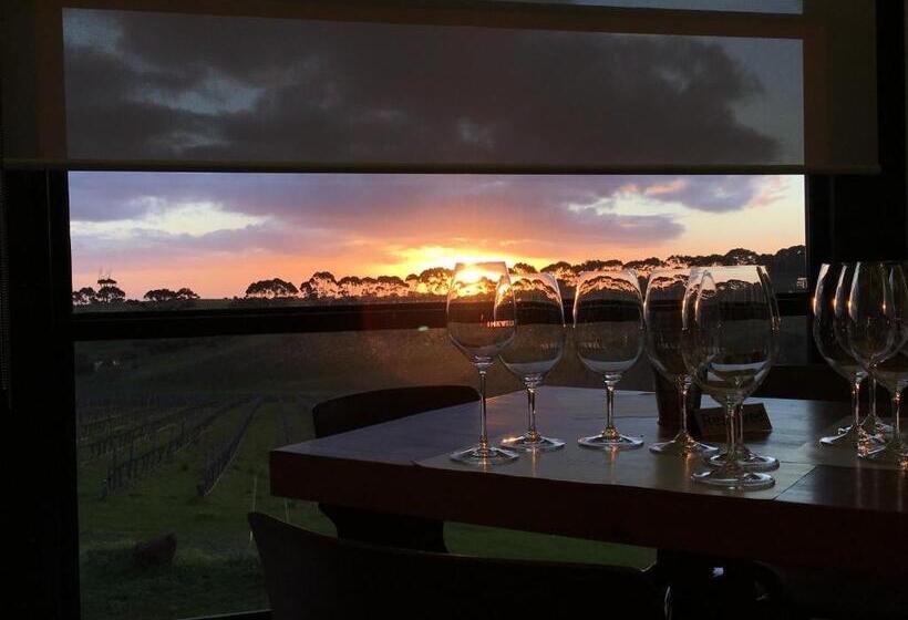 פנסיון California Road At Inkwell Wines