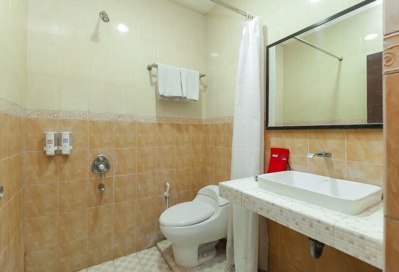 بنسيون Reddoorz Near Universitas Sebelas Maret