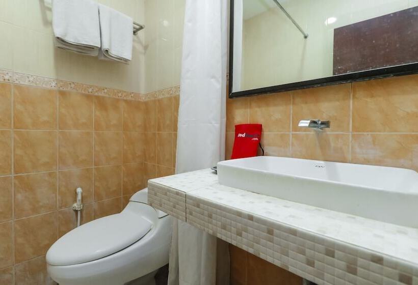 بنسيون Reddoorz Near Universitas Sebelas Maret