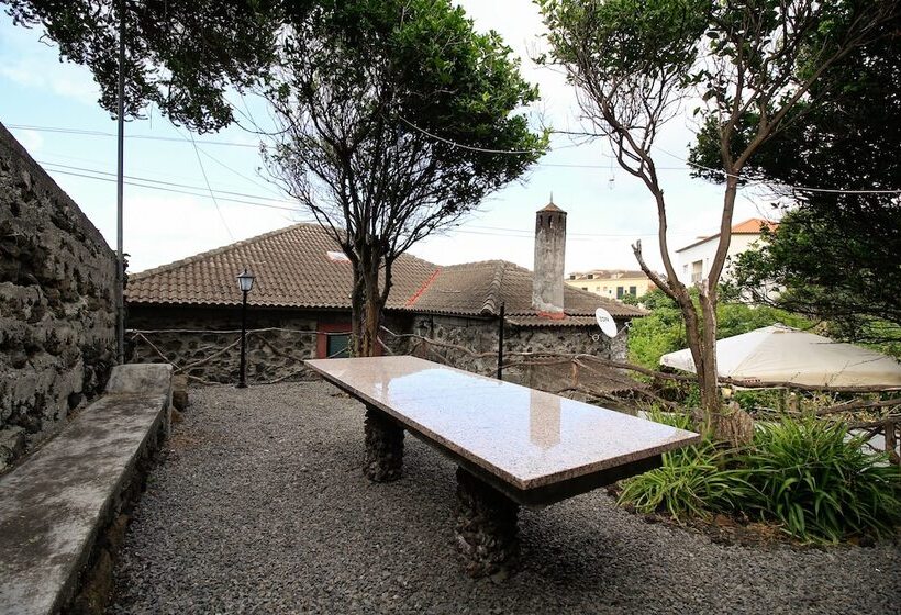 Gouveia Cottage By Analodges