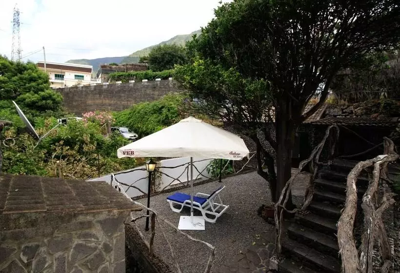 Gouveia Cottage By Analodges