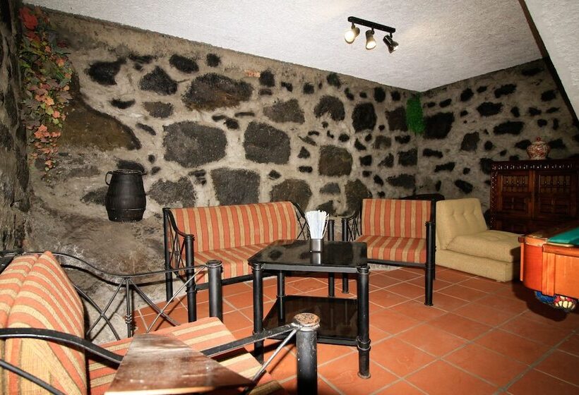 Gouveia Cottage By Analodges