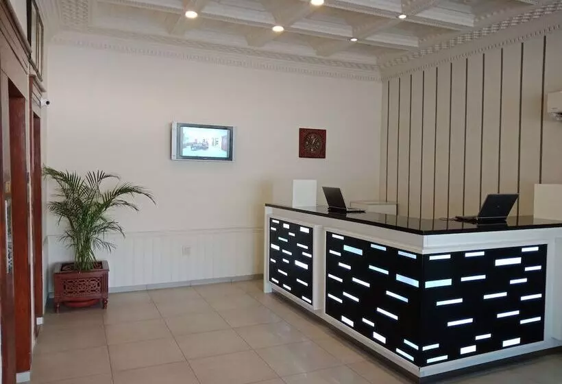 هتل Avari Xpress Faisalabad