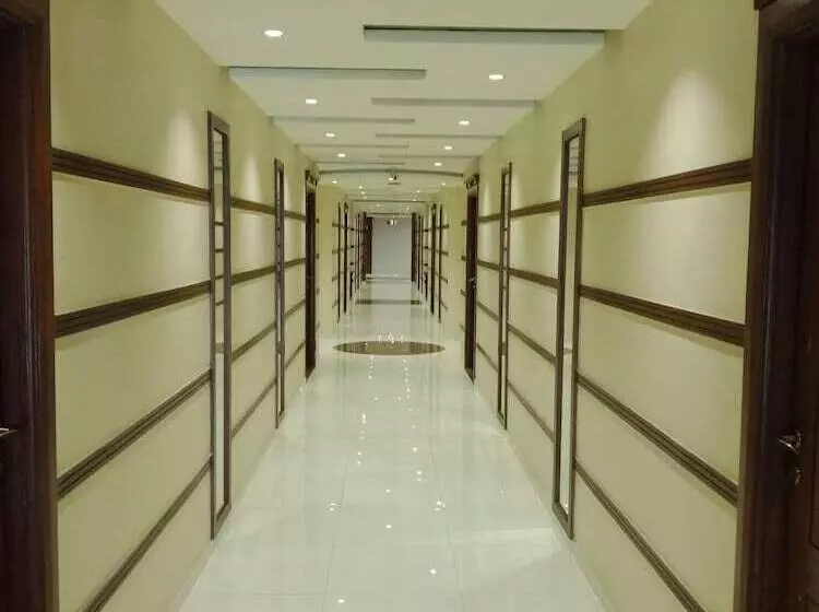 هتل Avari Xpress Faisalabad