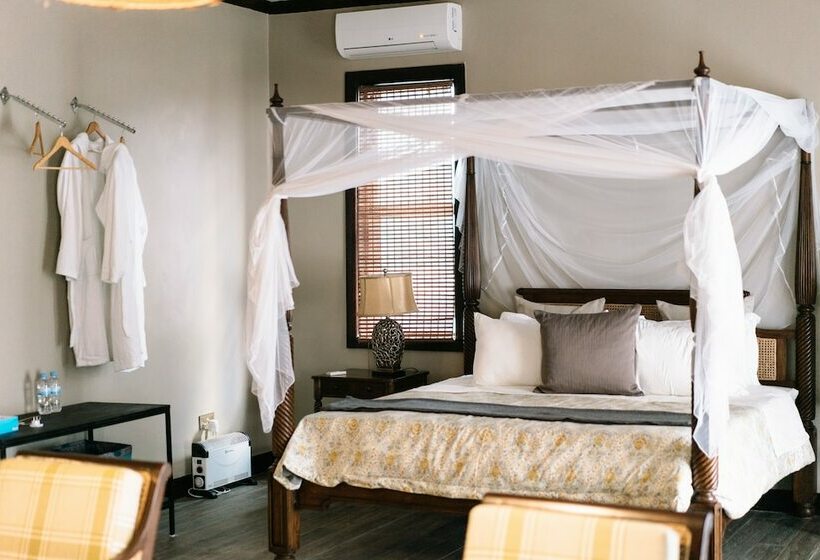 هتل Five Volcanoes Boutique