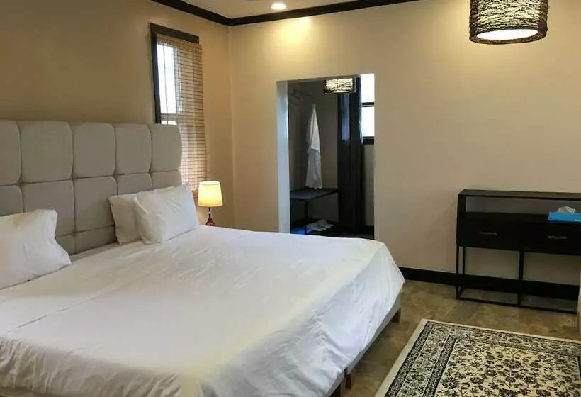 هتل Five Volcanoes Boutique