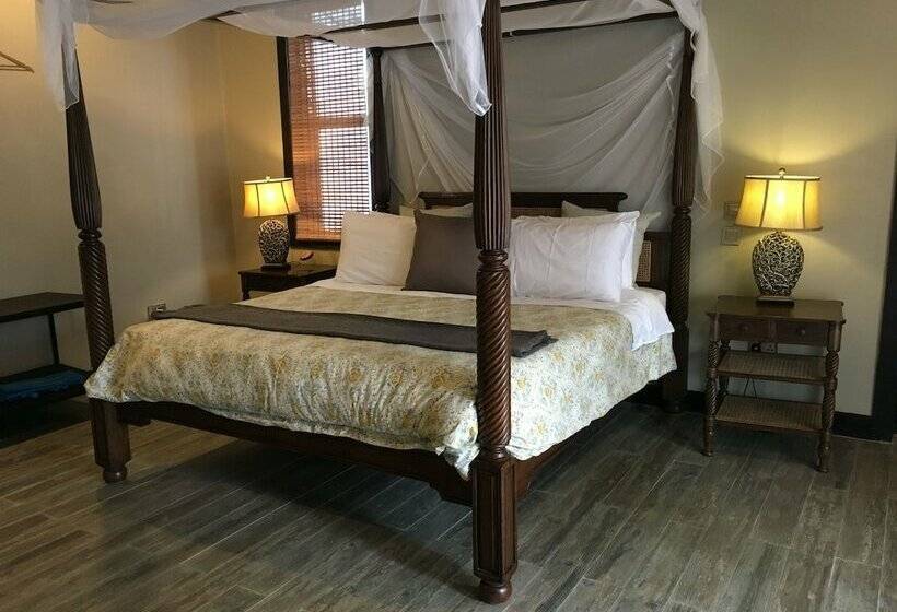 هتل Five Volcanoes Boutique