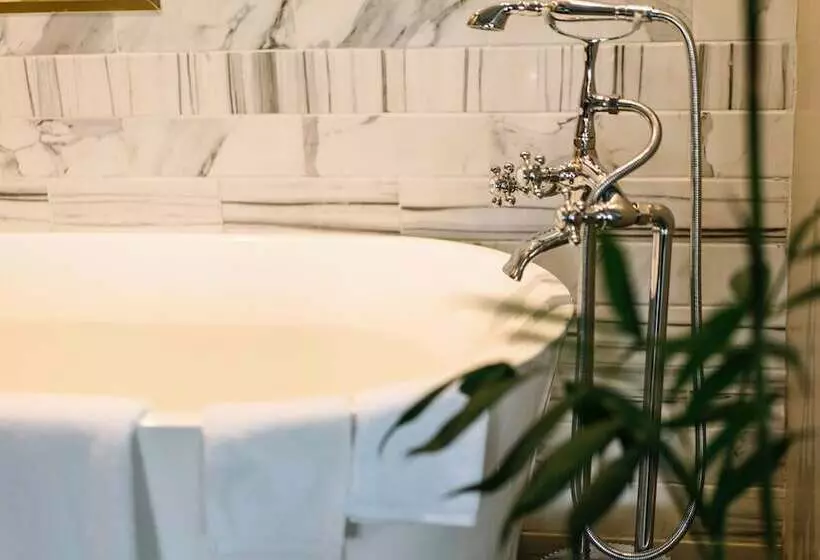 هتل Five Volcanoes Boutique