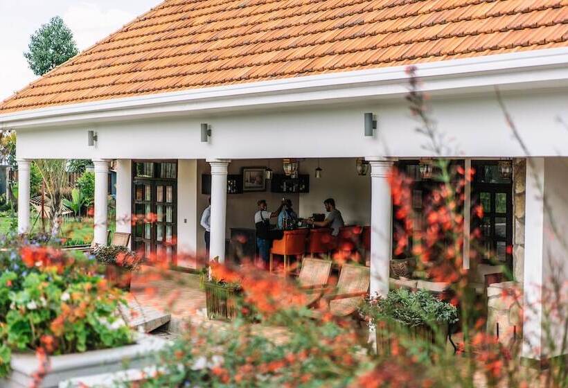 هتل Five Volcanoes Boutique