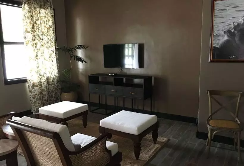 هتل Five Volcanoes Boutique