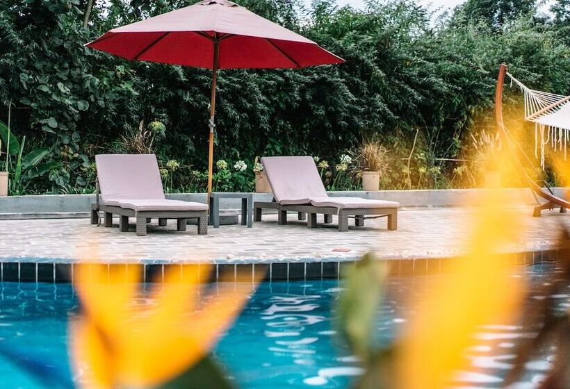 هتل Five Volcanoes Boutique