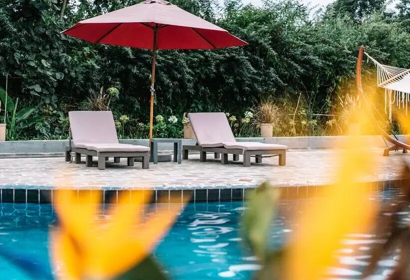 هتل Five Volcanoes Boutique