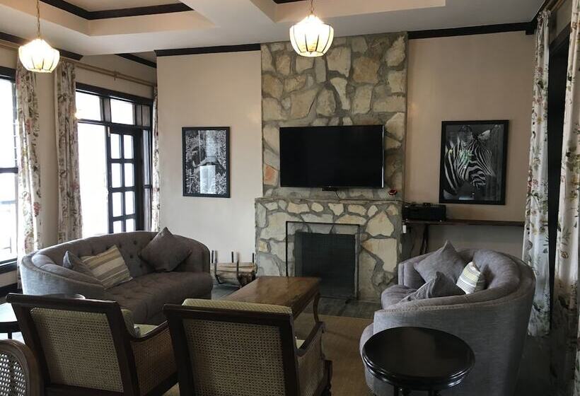 هتل Five Volcanoes Boutique