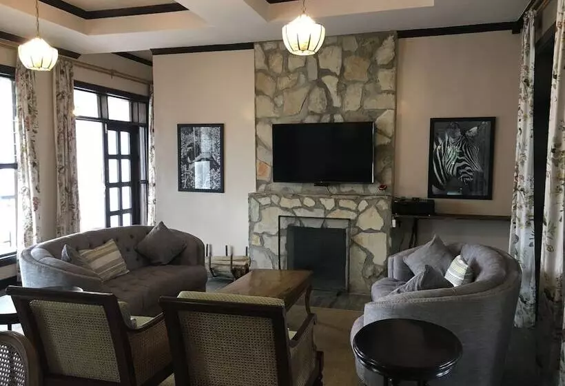 هتل Five Volcanoes Boutique