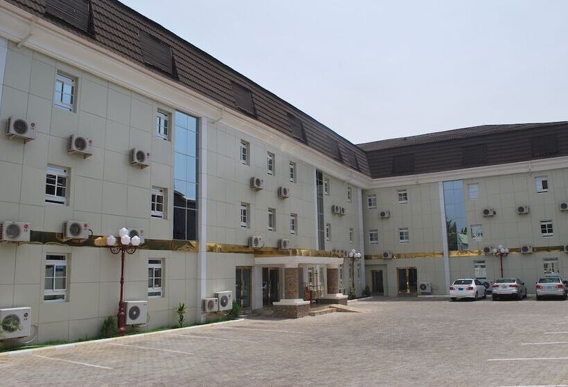 هتل Immaculate Platinum Luxury Resorts