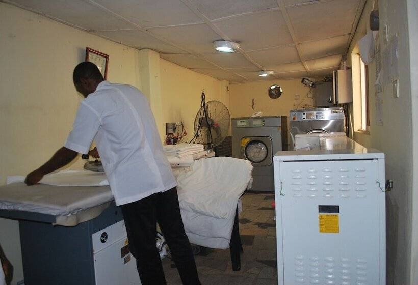 هتل Immaculate Platinum Luxury Resorts