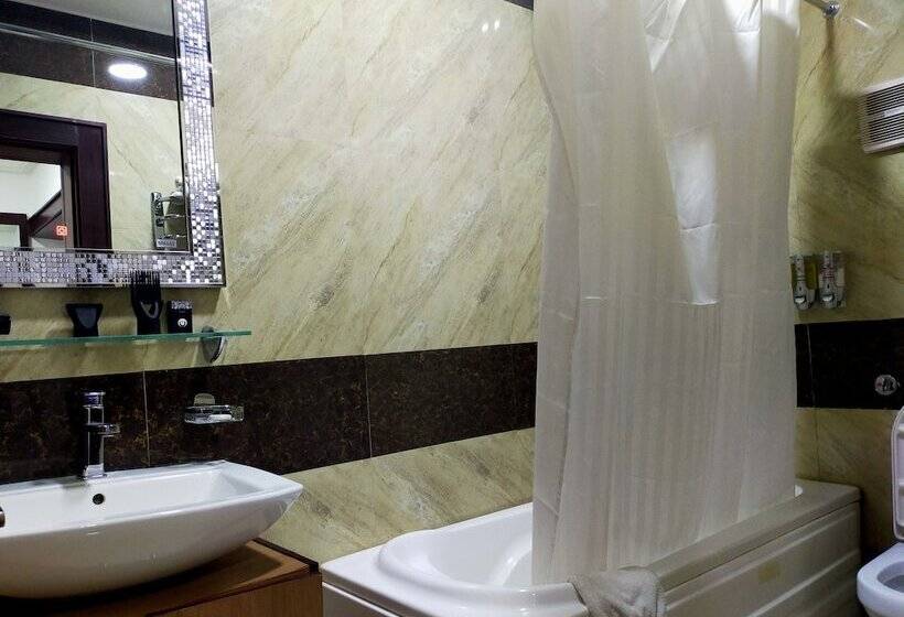 هتل Immaculate Platinum Luxury Resorts