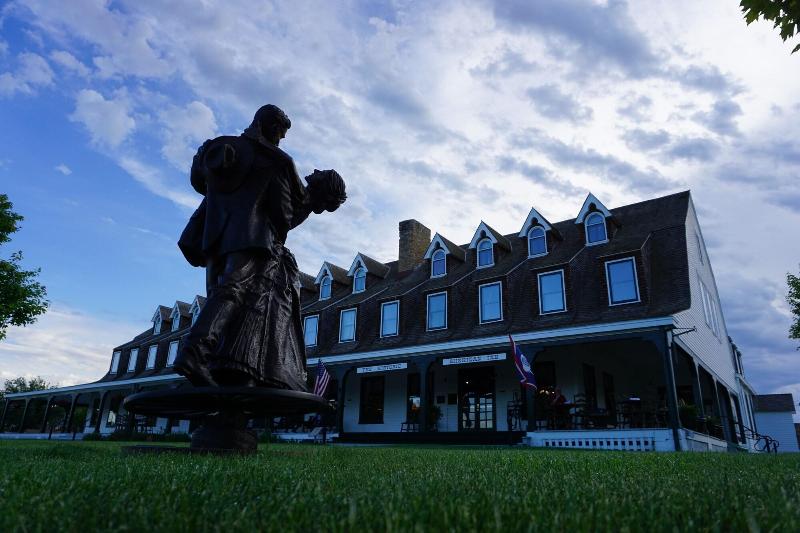 Hotel Sheridan Inn   Best Western Signature Collection