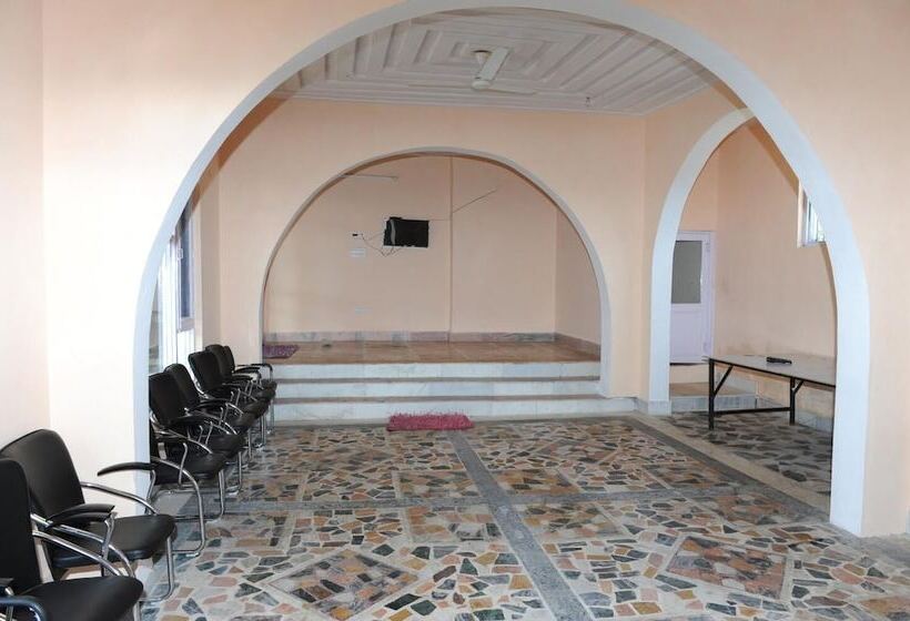 酒店 Shilpi Shavala